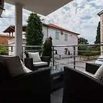 Plutus Biograd Na Moru